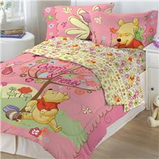 Winnie the Pooh- Cheerful Friendly Bedding | By DomesticBin