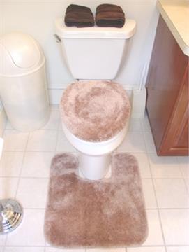 DECORATIVE PLUSH BATHROOM RUGS--LID COVER